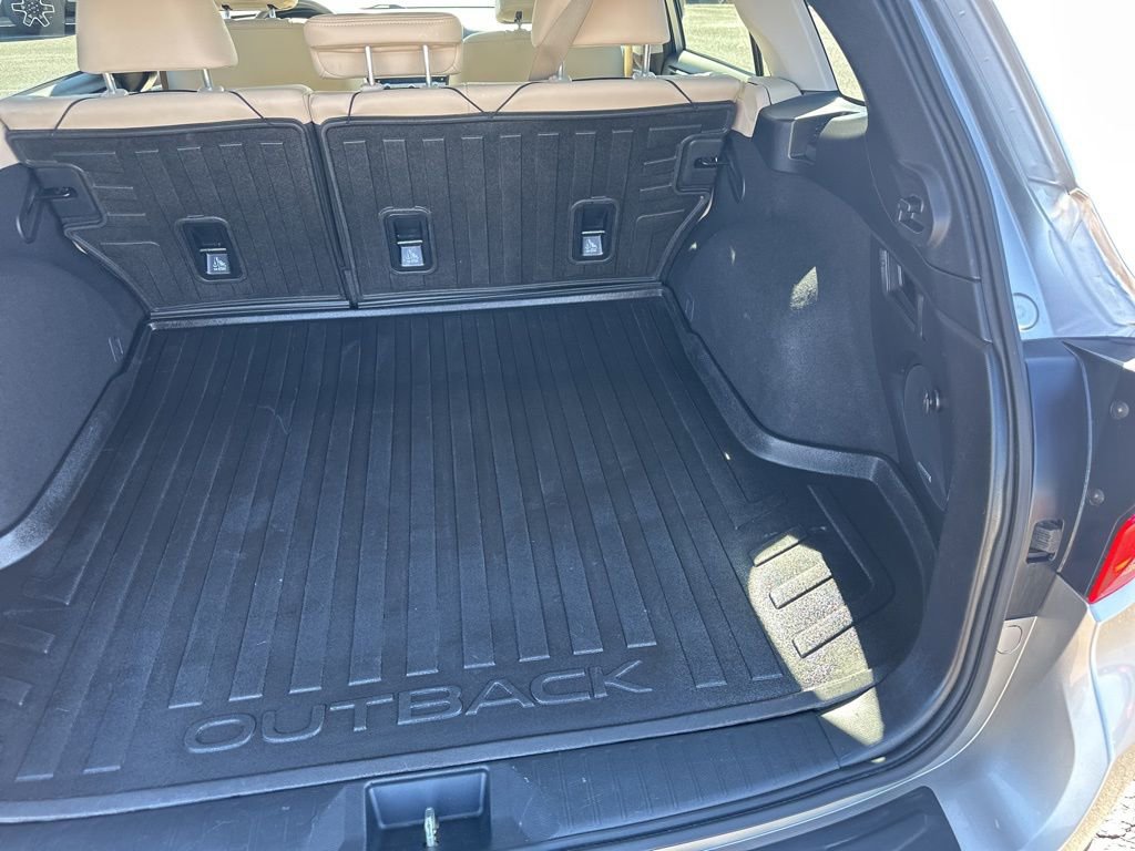 Used 2017 Subaru Outback 2.5i Limited image 24