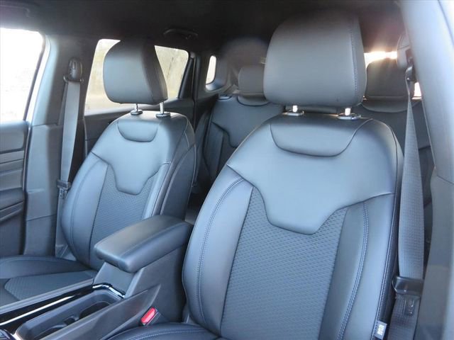 New 2026 Jeep Compass Latitude image 16