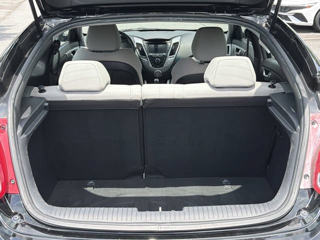 Used 2013 Hyundai Veloster FWD image 18