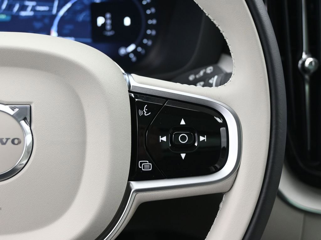 New 2026 Volvo XC60 B5 Ultra w/ Protection Package Premier image 10