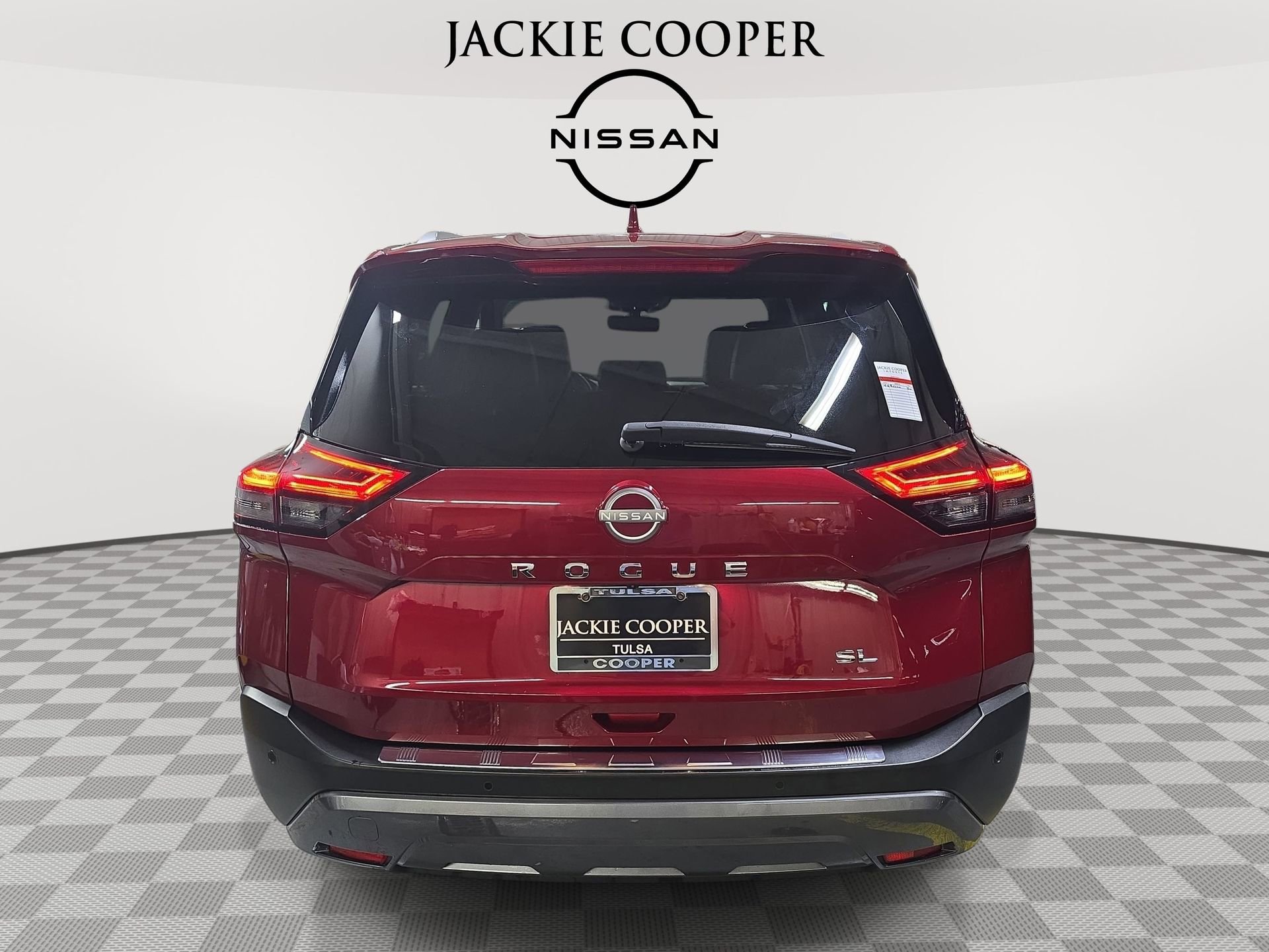 Used 2023 Nissan Rogue SL w/ SL Premium Package FWD image 6