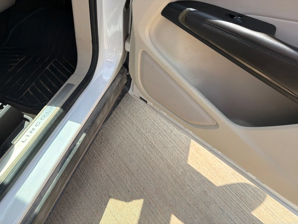 Used 2019 Lincoln MKC Reserve w/ MKC Climate Package FWD image 14