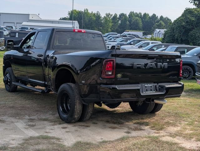 New 2026 RAM 3500 Big Horn AWD/4WD image 5
