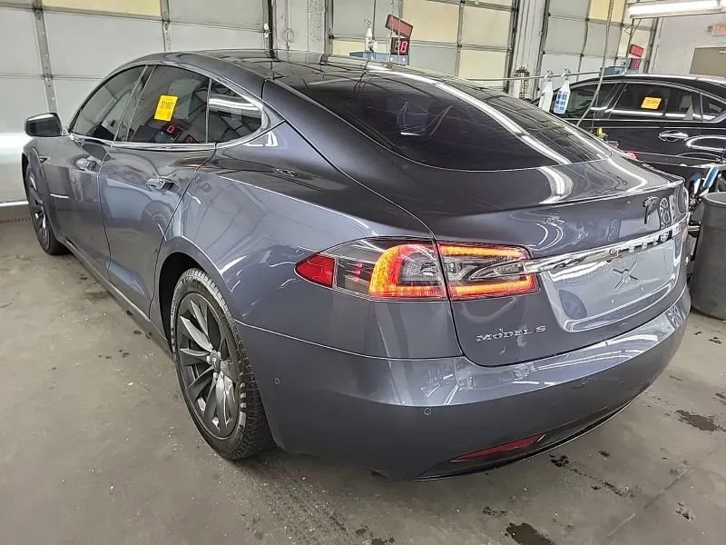 Used 2018 Tesla Model S 75D image 1