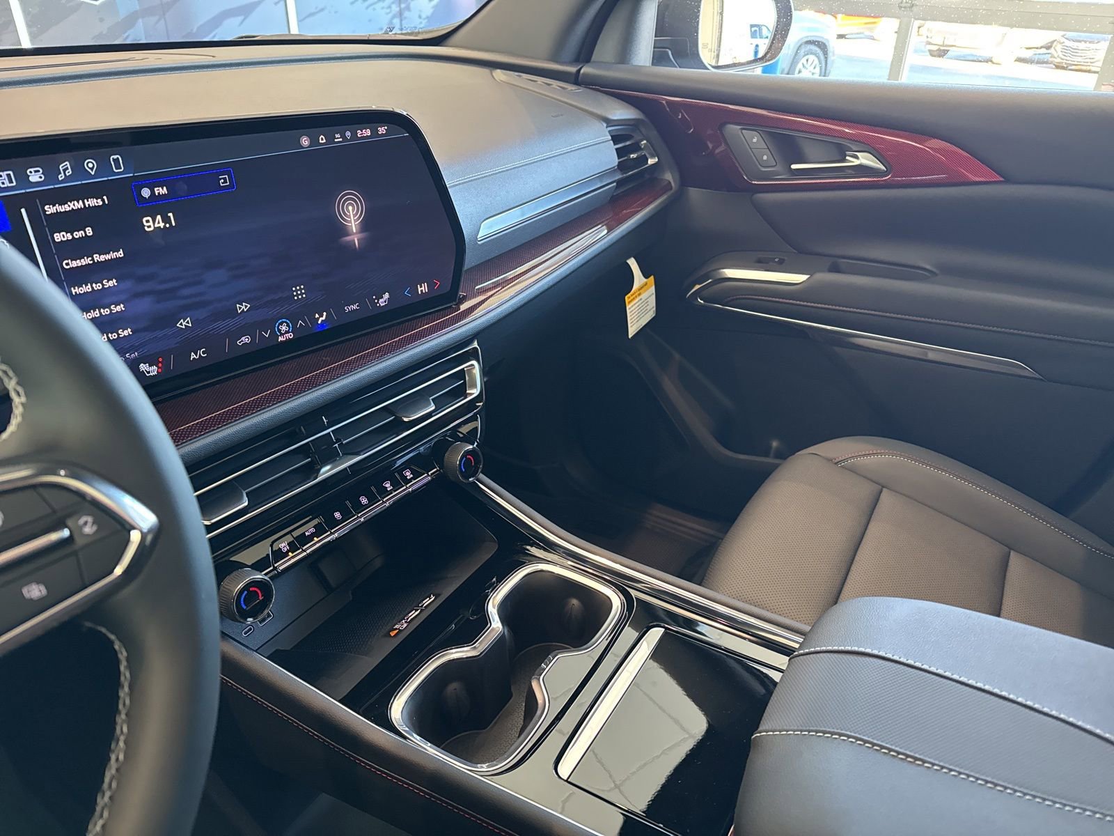 New 2026 Chevrolet Traverse Z71 w/ Driver Confidence Package image 29