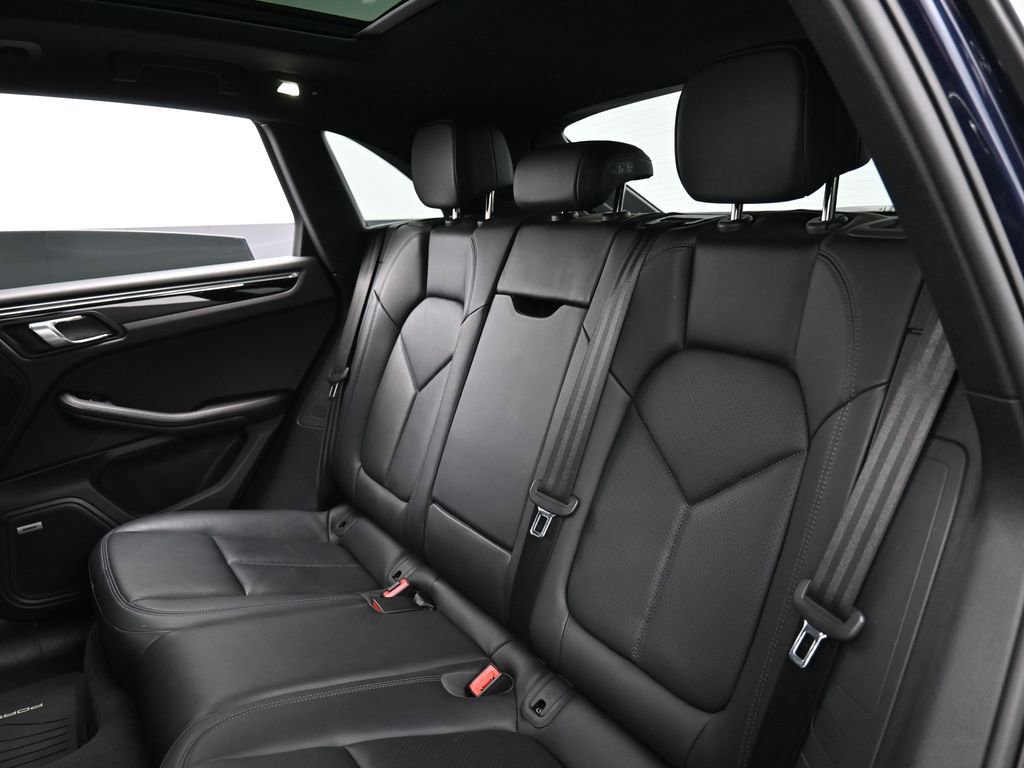 Used 2023 Porsche Macan Turbo AWD/4WD image 23