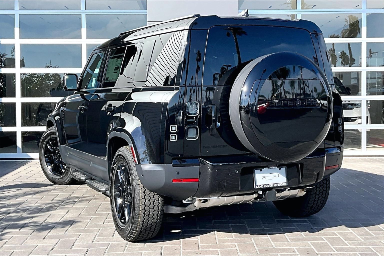 New 2026 Land Rover Defender 110 S AWD/4WD image 3