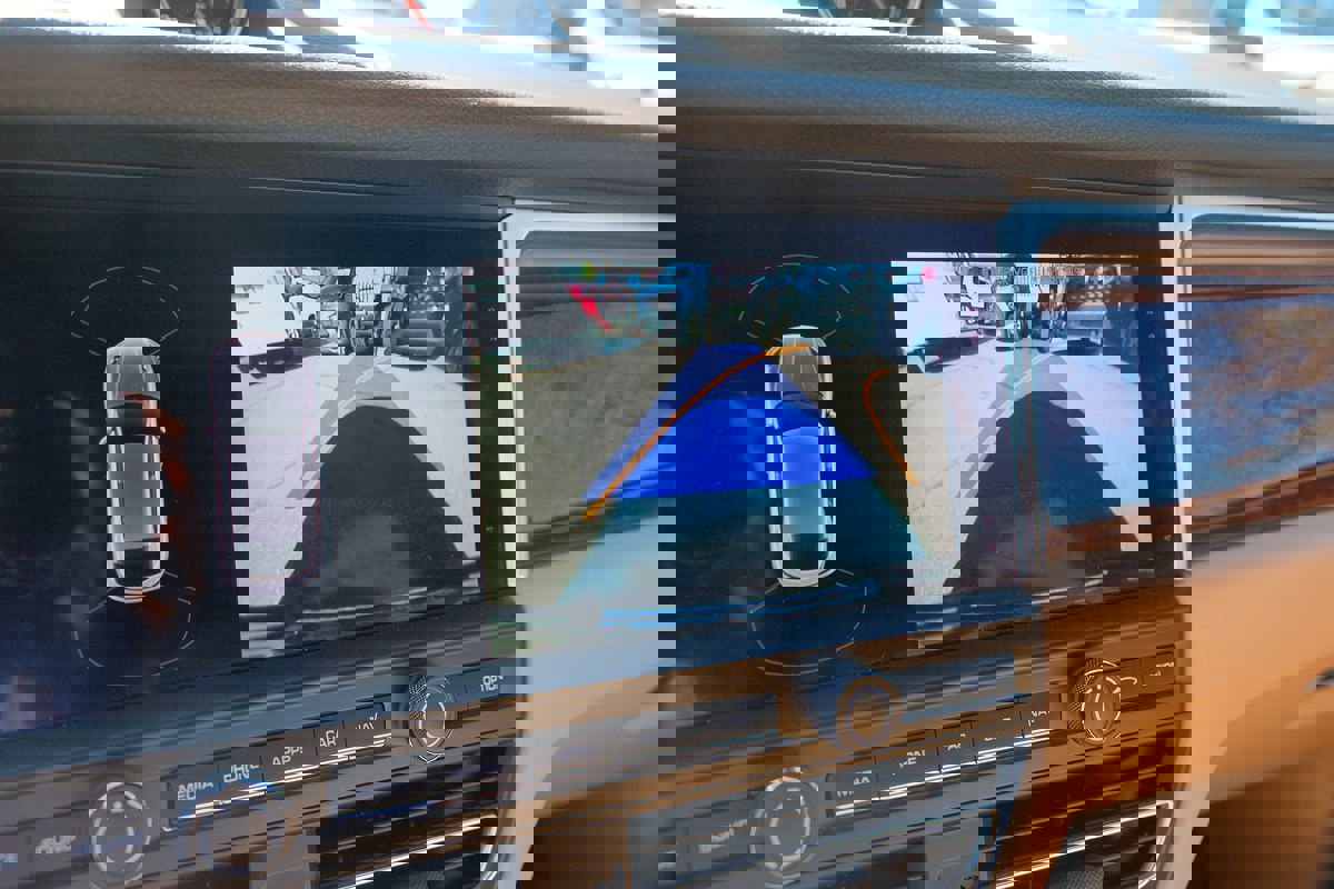 Used 2021 Porsche Macan image 24