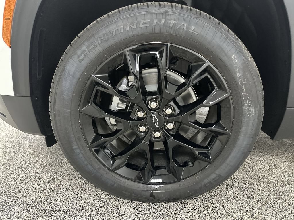 New 2026 Chevrolet Traverse LT w/ Midnight/Sport Edition AWD/4WD image 16