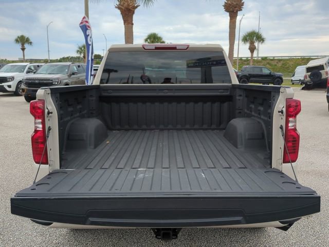 Used 2026 Chevrolet Silverado 1500 Custom w/ Turbomax Blackout Package RWD image 13