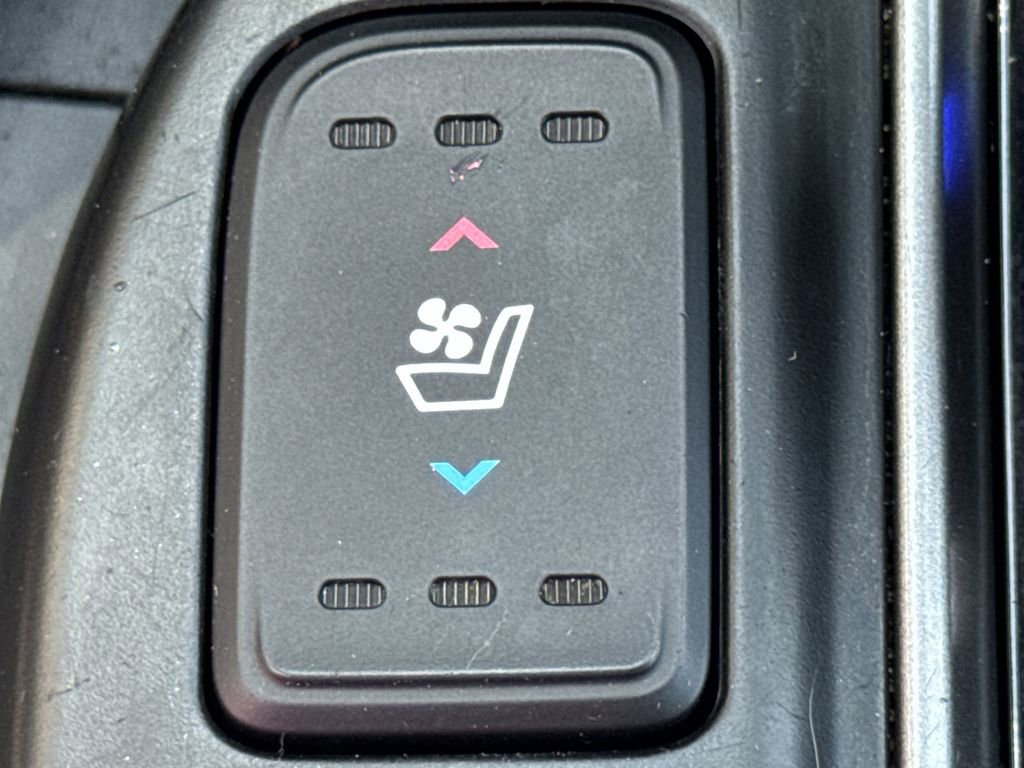 Used 2018 Hyundai Santa Fe Sport w/ 2.0T Ultimate Tech Package 05 FWD image 31