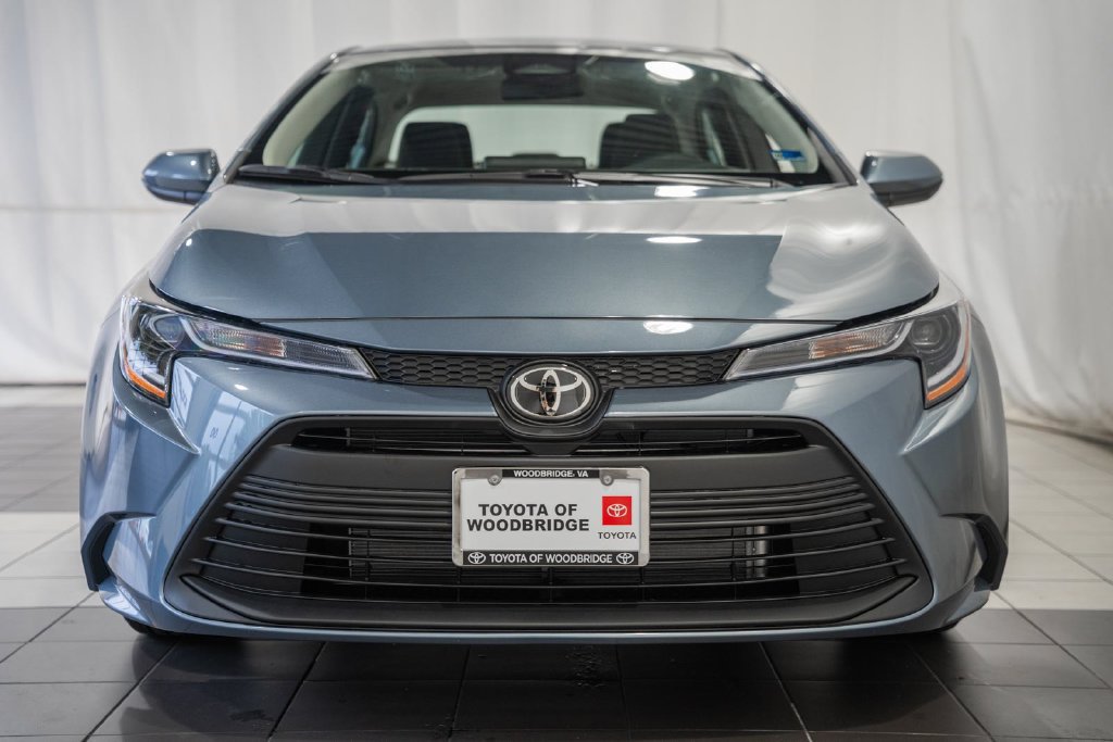 New 2027 Toyota Corolla LE FWD image 2
