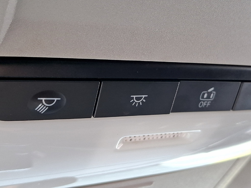 Used 2025 Nissan Sentra SV w/ All-Weather Package FWD image 25