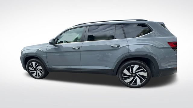 Certified 2025 Volkswagen Atlas SE FWD image 6