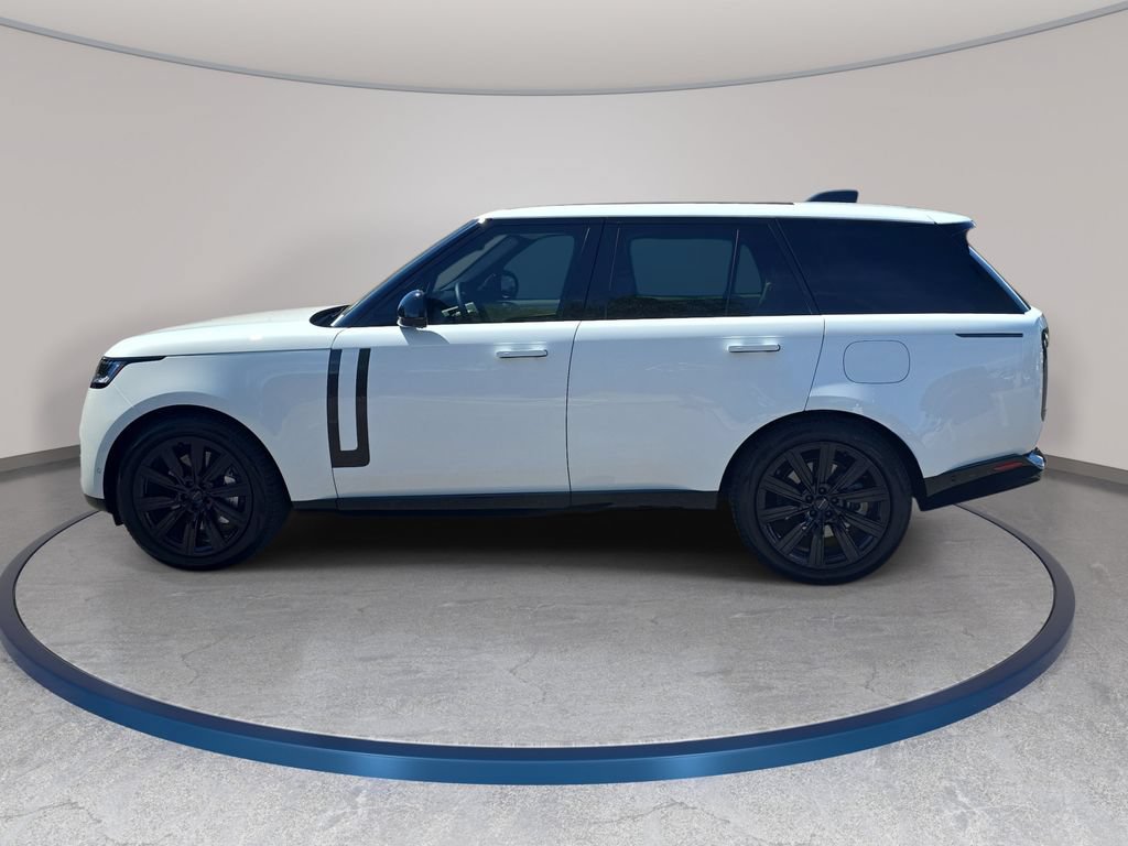 Certified 2026 Land Rover Range Rover SE AWD/4WD image 9