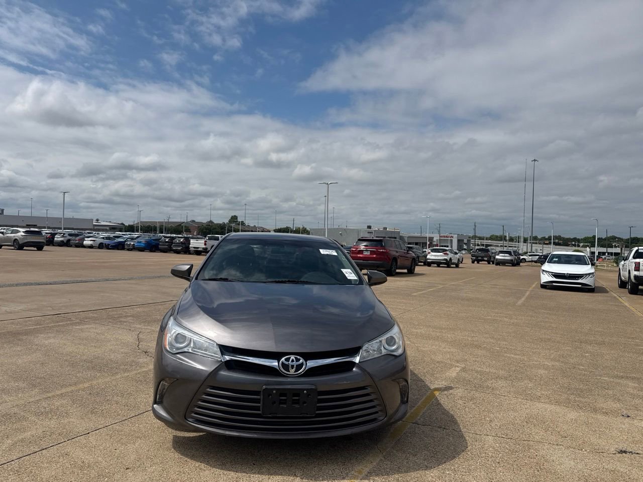 Used 2017 Toyota Camry XLE FWD image 4