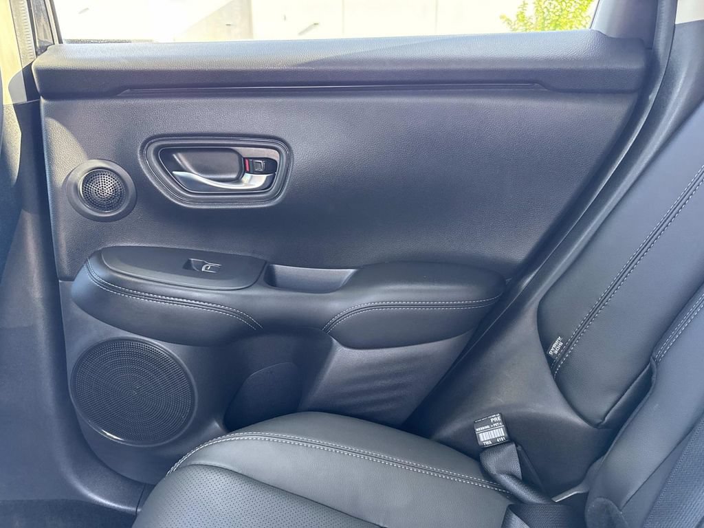 Used 2025 Honda HR-V EX-L image 16