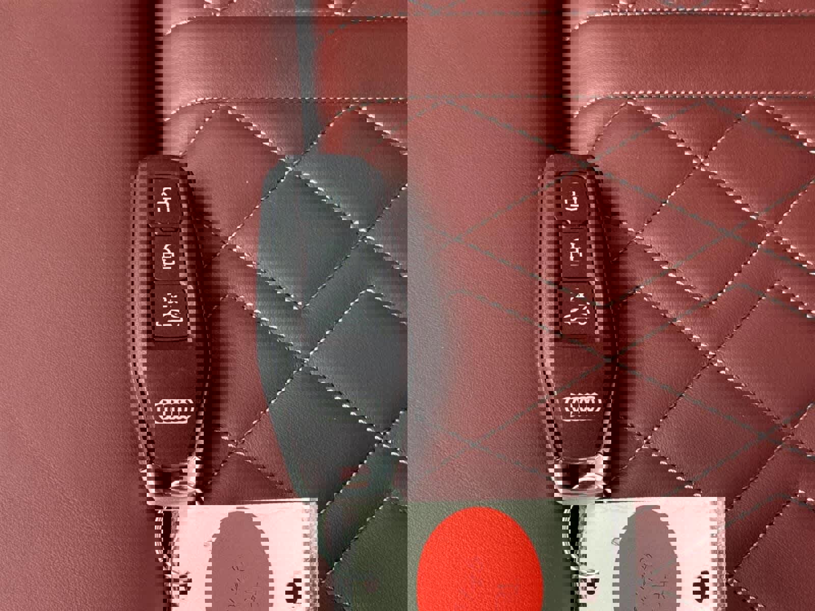 Used 2025 Audi SQ6 e-tron Premium Plus w/ Premium Plus image 32