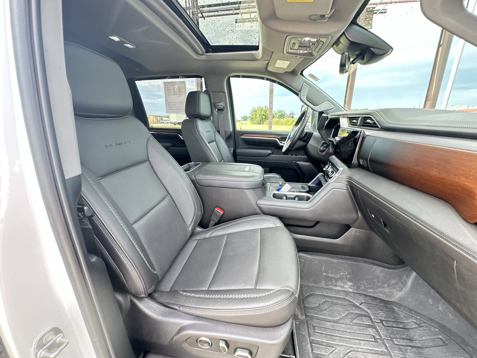 Certified 2024 GMC Sierra 2500 Denali w/ Denali Reserve Package AWD/4WD image 28