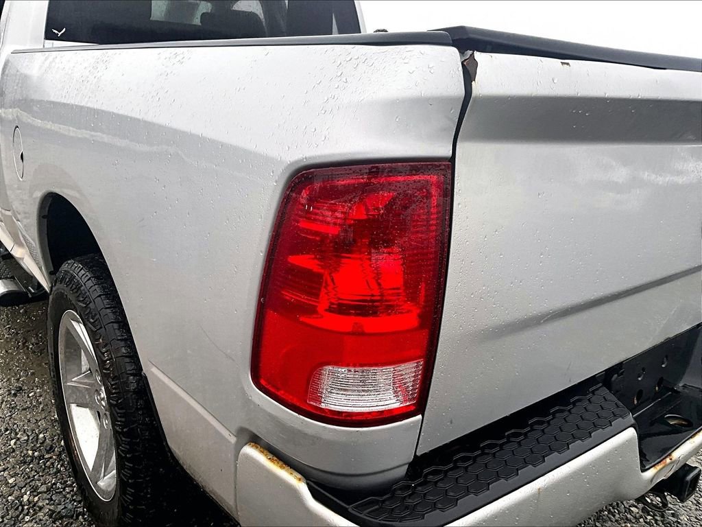 Used 2018 RAM 1500 Express w/ Express Value Package image 29