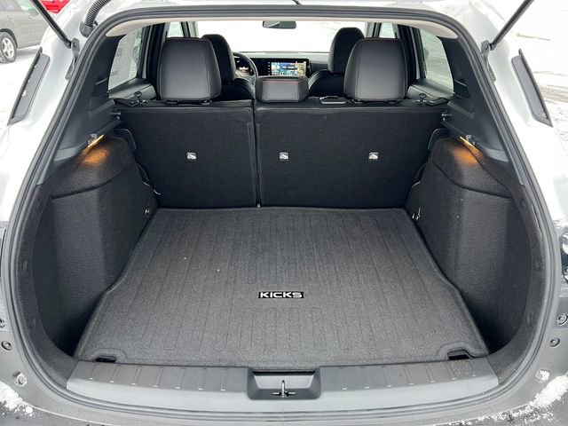 New 2025 Nissan Kicks SR image 17