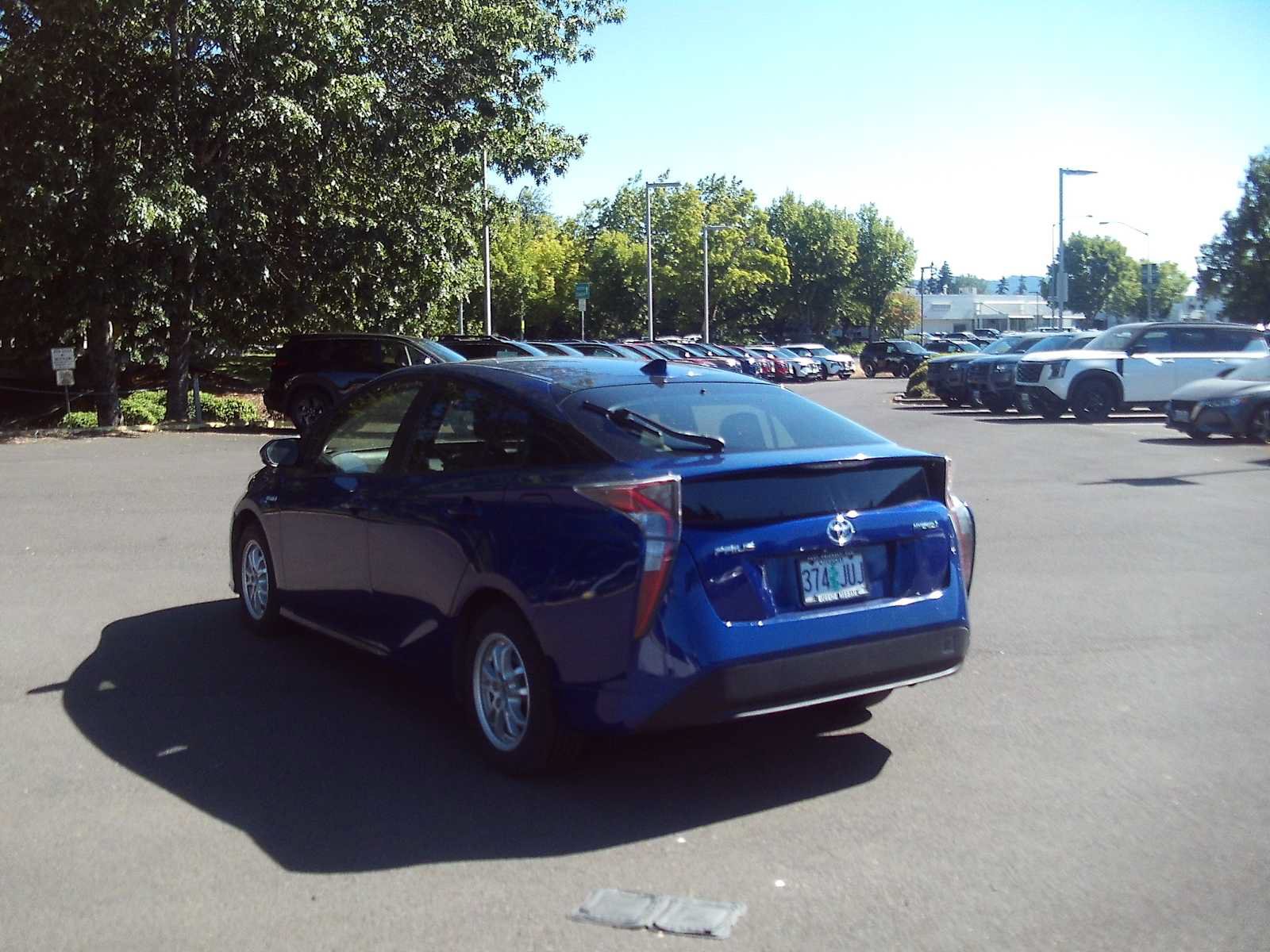 Used 2017 Toyota Prius Two FWD image 3