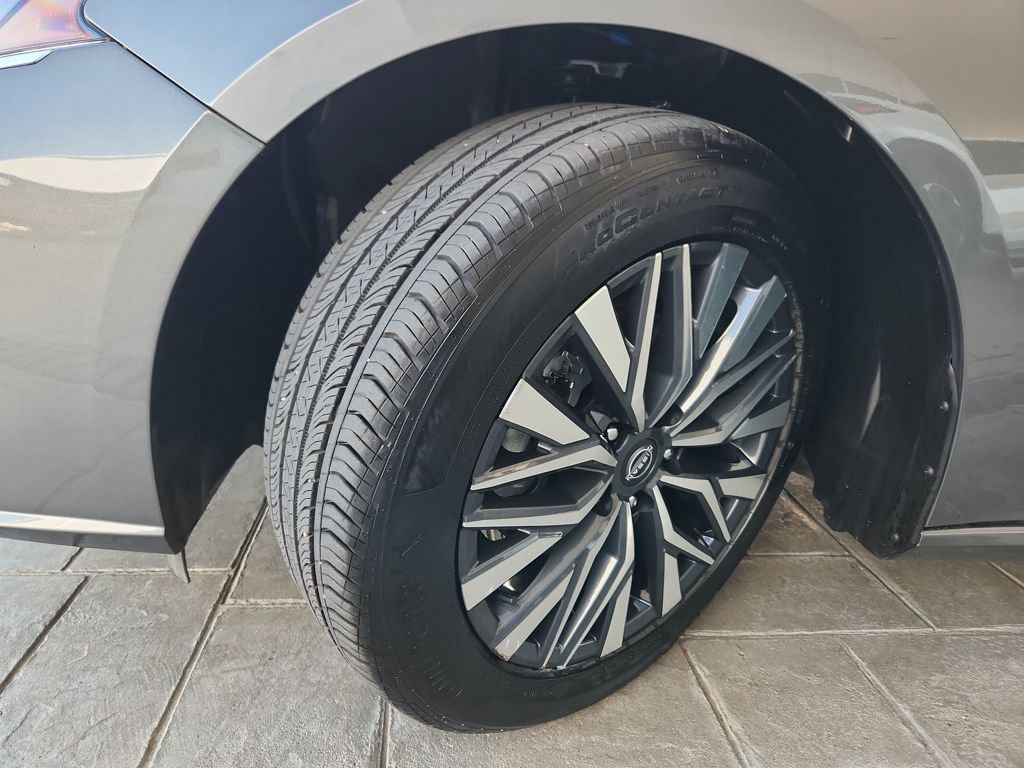 Used 2025 Nissan Altima 2.5 SV image 30