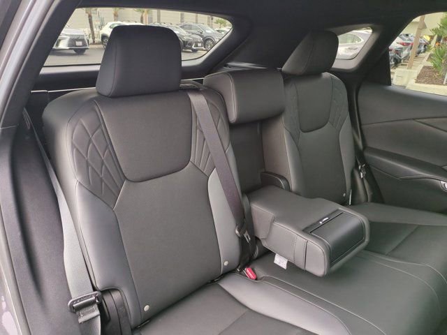 Used 2025 Lexus RX 350h w/ Convenience Package image 30