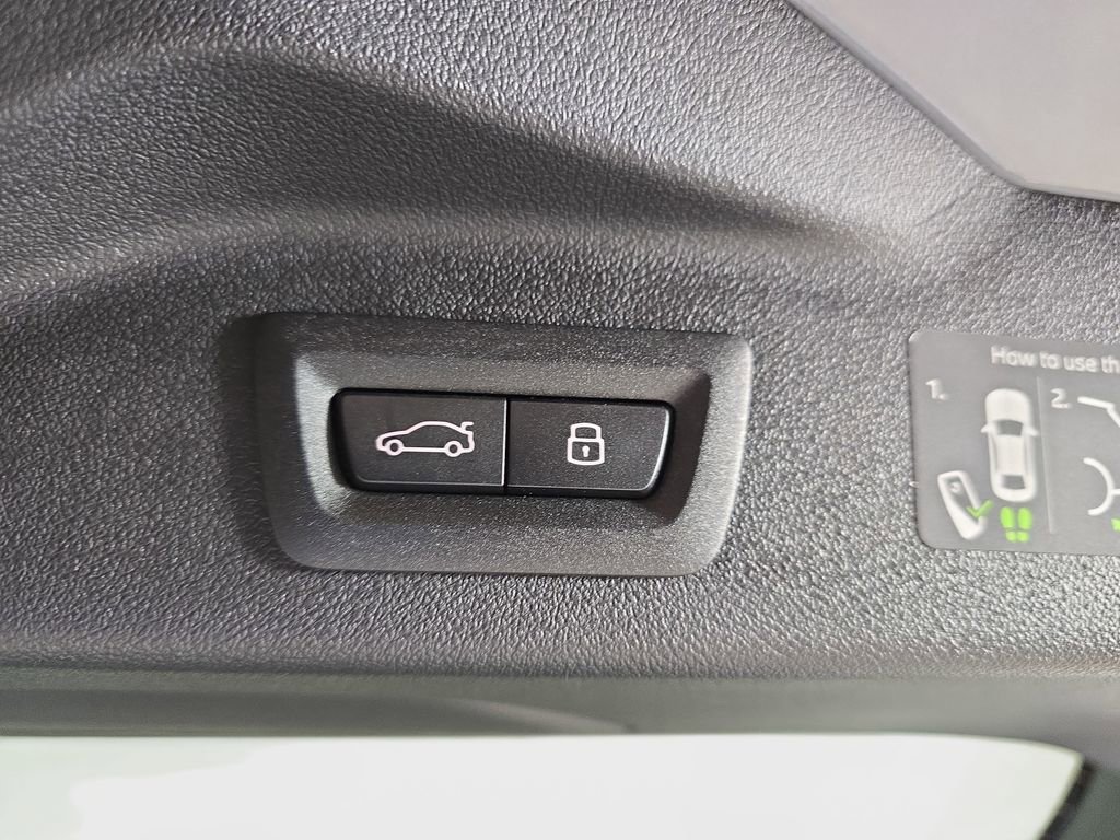 New 2026 BMW X7 xDrive40i w/ Executive Package image 13