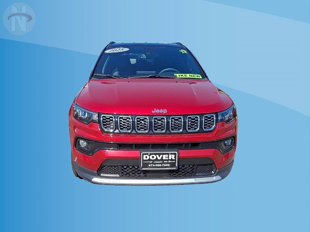 Used 2025 Jeep Compass Limited AWD/4WD image 3