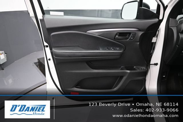 Used 2023 Honda Passport EX-L image 23