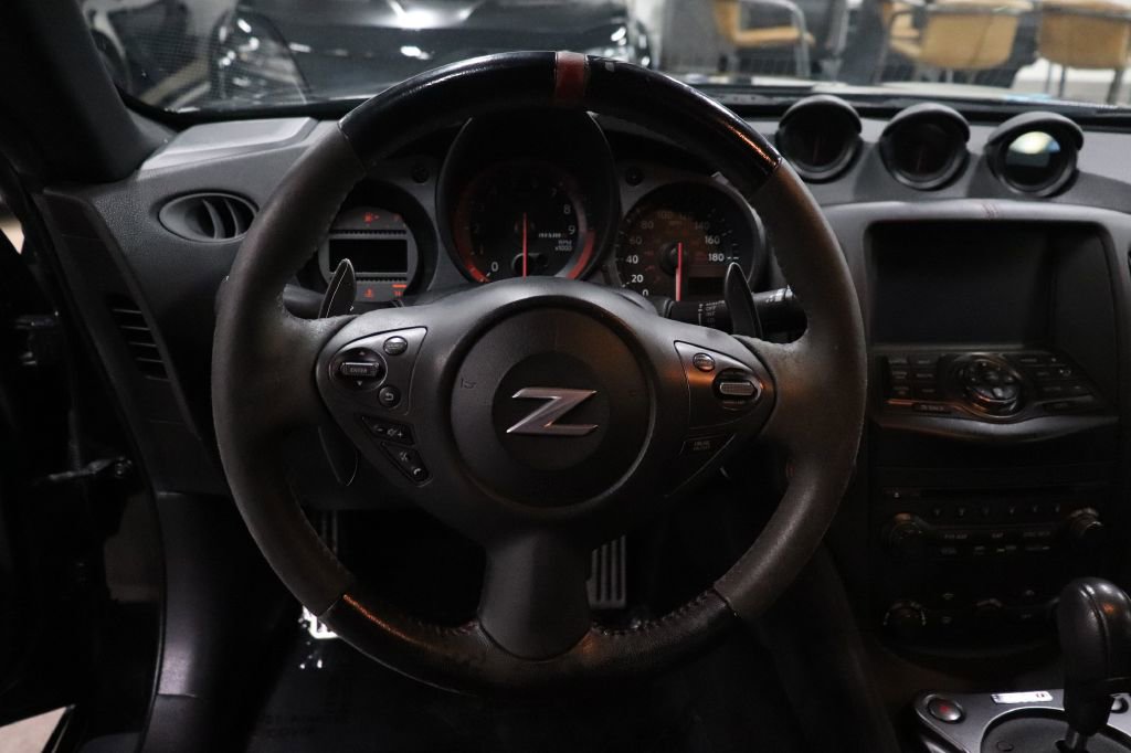 Used 2016 Nissan 370Z NISMO image 19