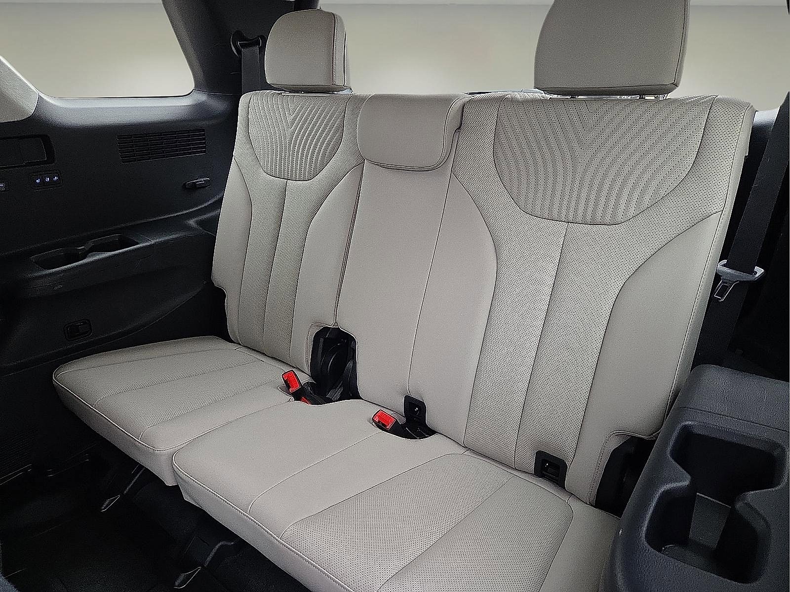 Used 2024 Hyundai Palisade Calligraphy image 10