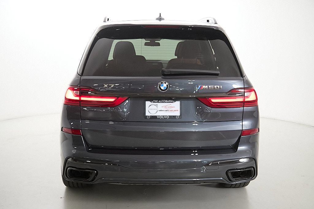 Used 2021 BMW X7 M50i w/ Dynamic Handling Package AWD/4WD image 42