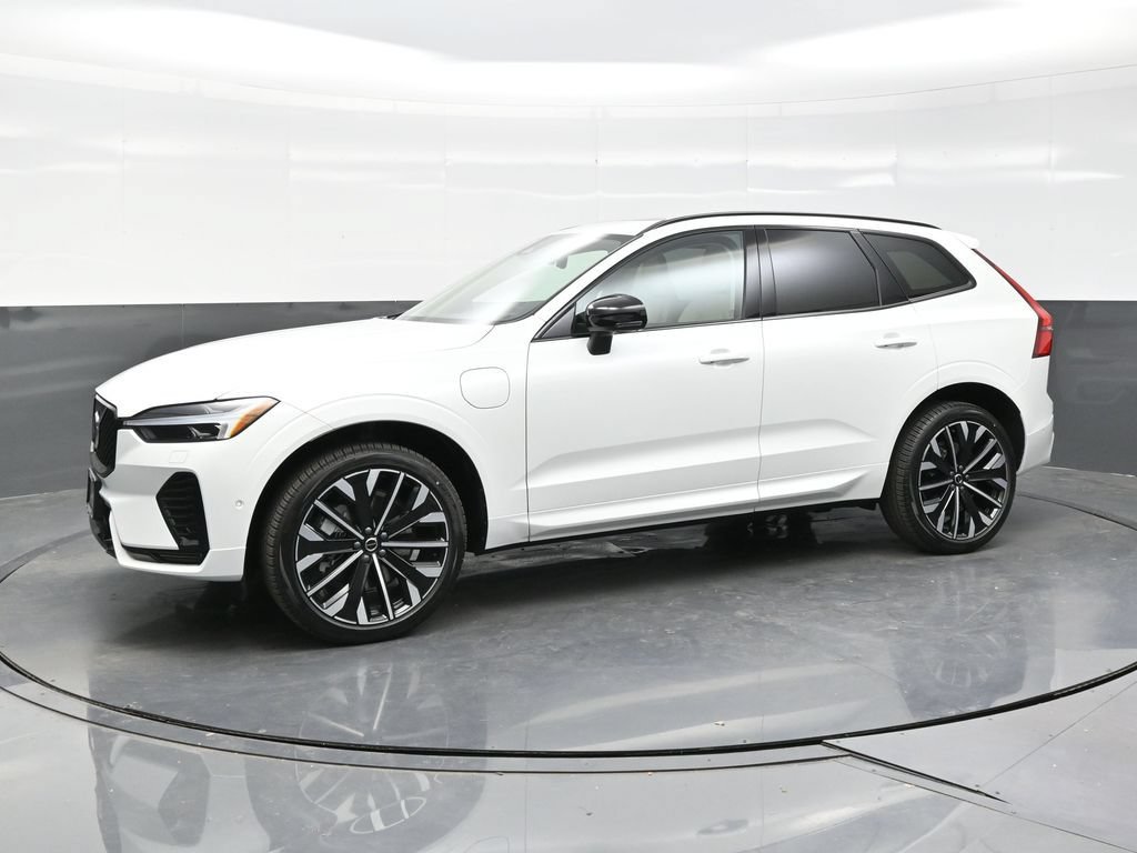 New 2026 Volvo XC60 T8 Ultra w/ Protection Package Premier AWD/4WD image 3