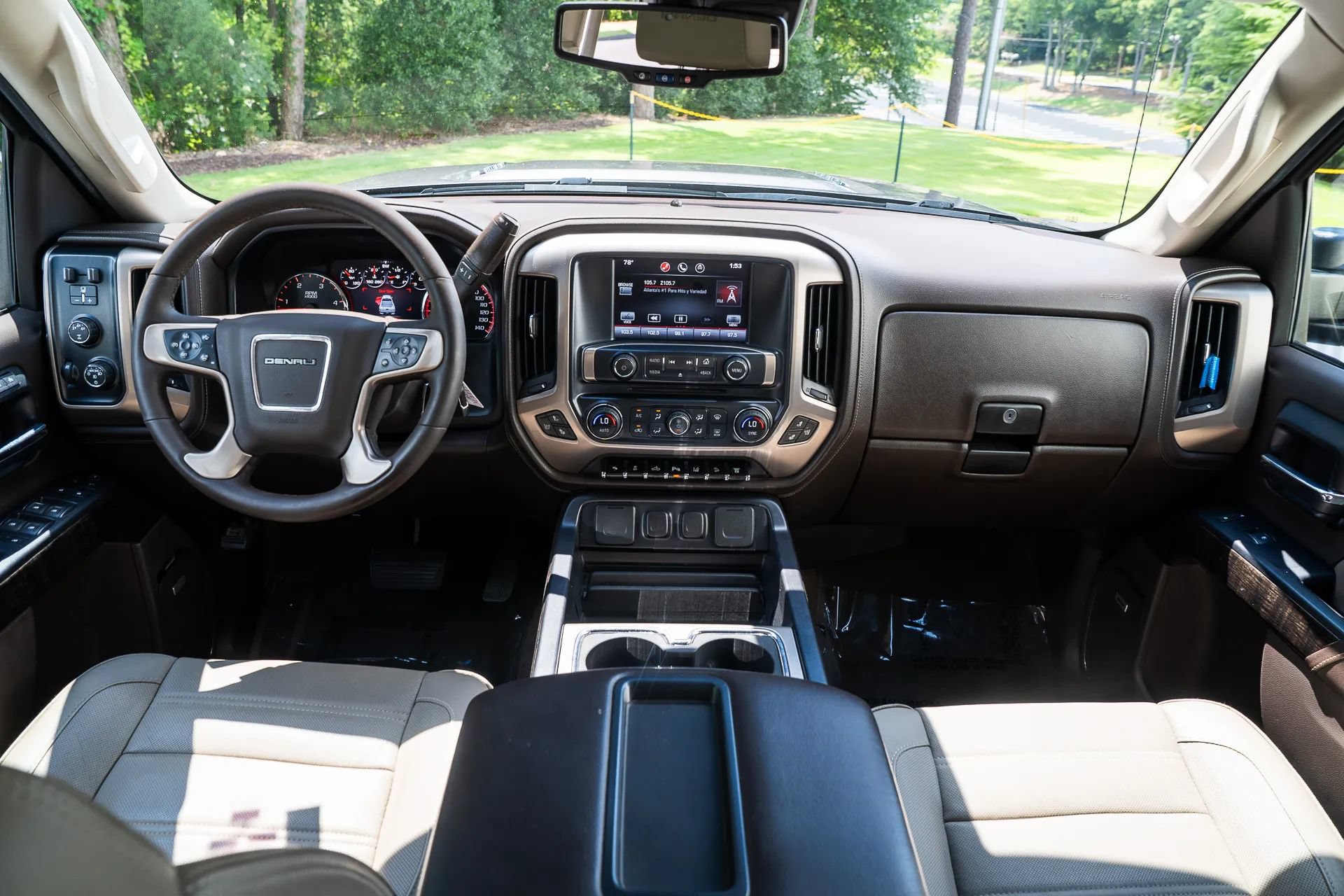 Used 2015 GMC Sierra 3500 Denali w/ Duramax Plus Package AWD/4WD image 31