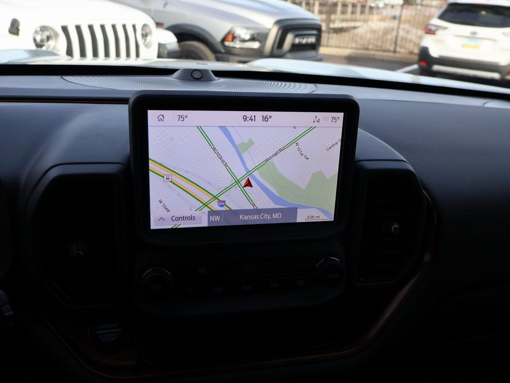 Used 2024 Ford Bronco Sport Outer Banks w/ Tech Package image 19