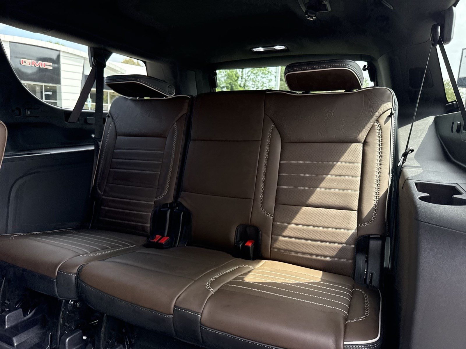 New 2026 GMC Yukon XL Denali Ultimate w/ LPO, Floor Liner Package AWD/4WD image 21