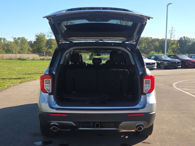Used 2023 Ford Explorer ST-Line AWD/4WD image 9