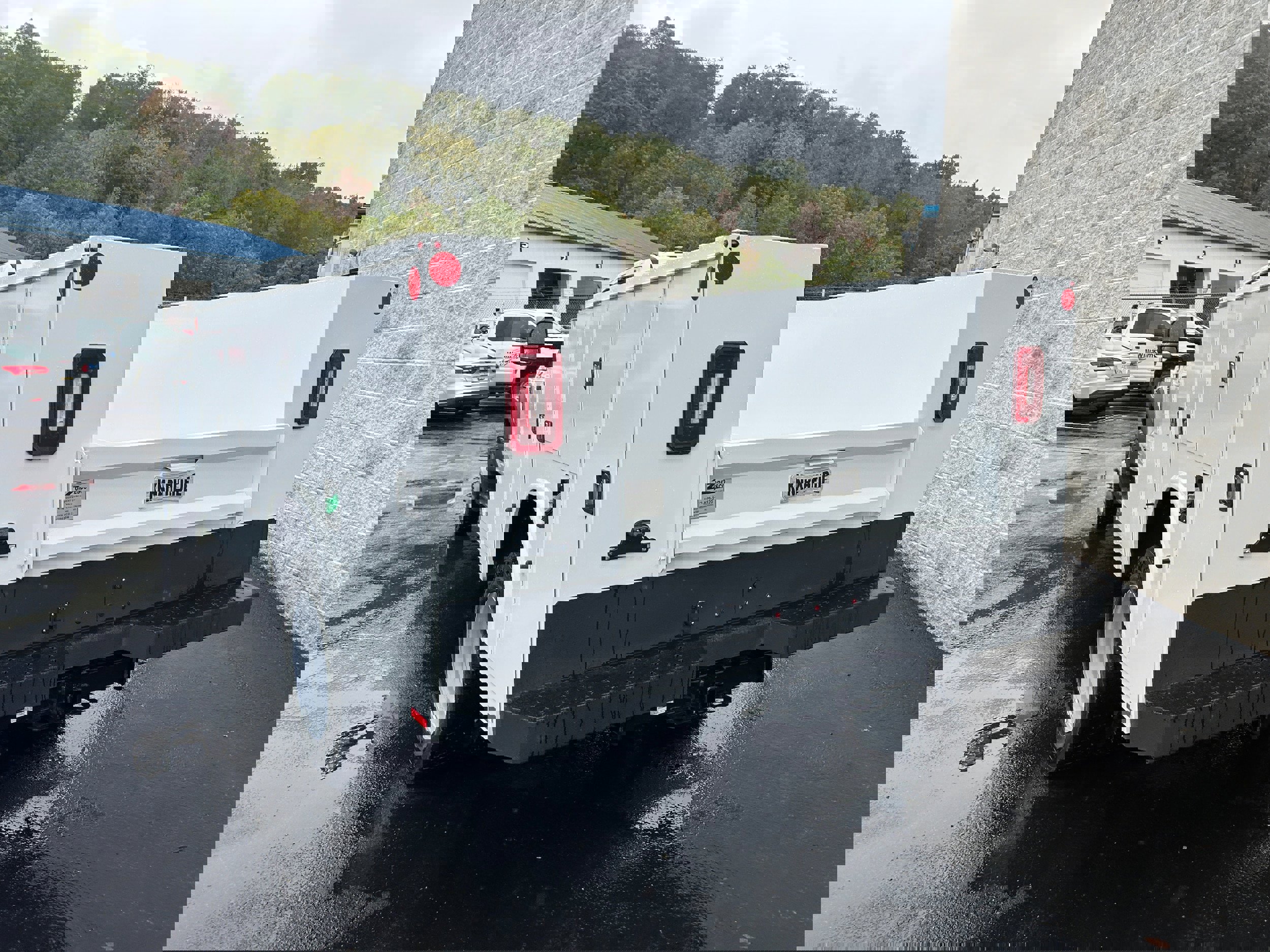 New 2026 Ford F550 4x4 Crew Cab image 13