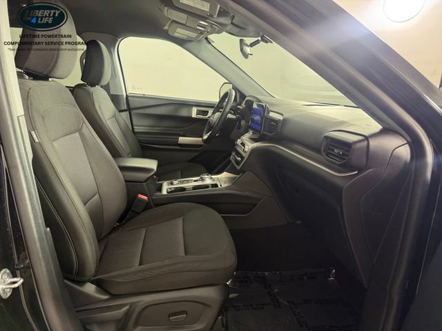 Used 2023 Ford Explorer XLT AWD/4WD image 18