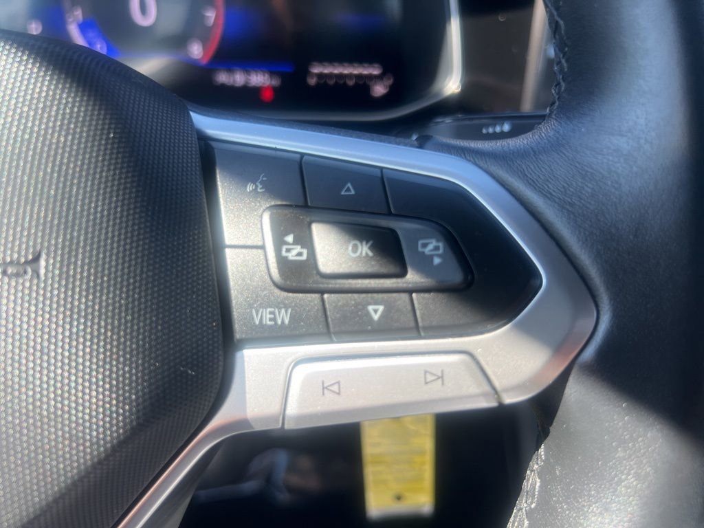 Used 2025 Volkswagen Jetta Sport image 46