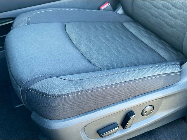 New 2025 Nissan Pathfinder SV image 7