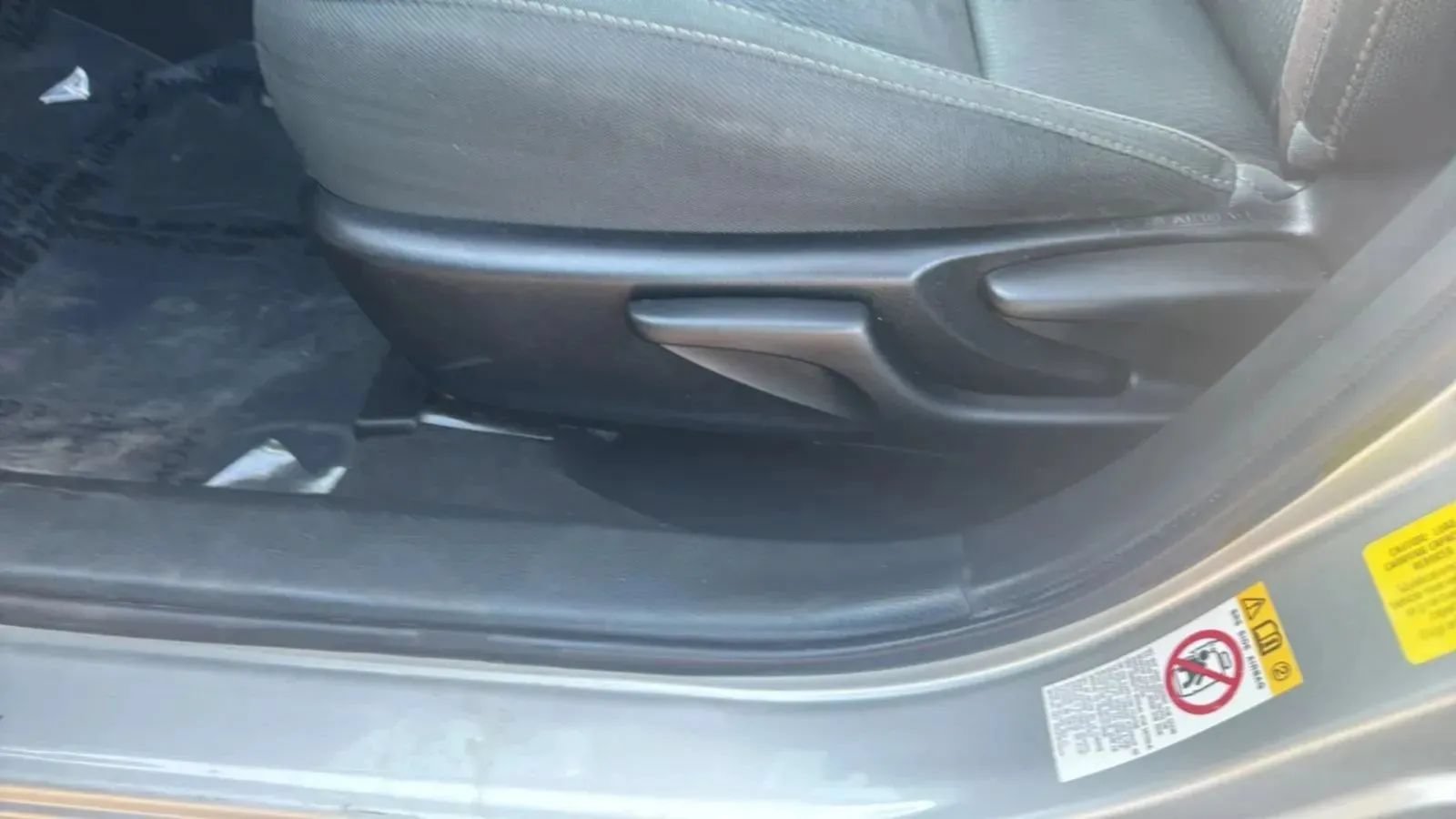 Used 2019 Toyota Corolla LE FWD image 19