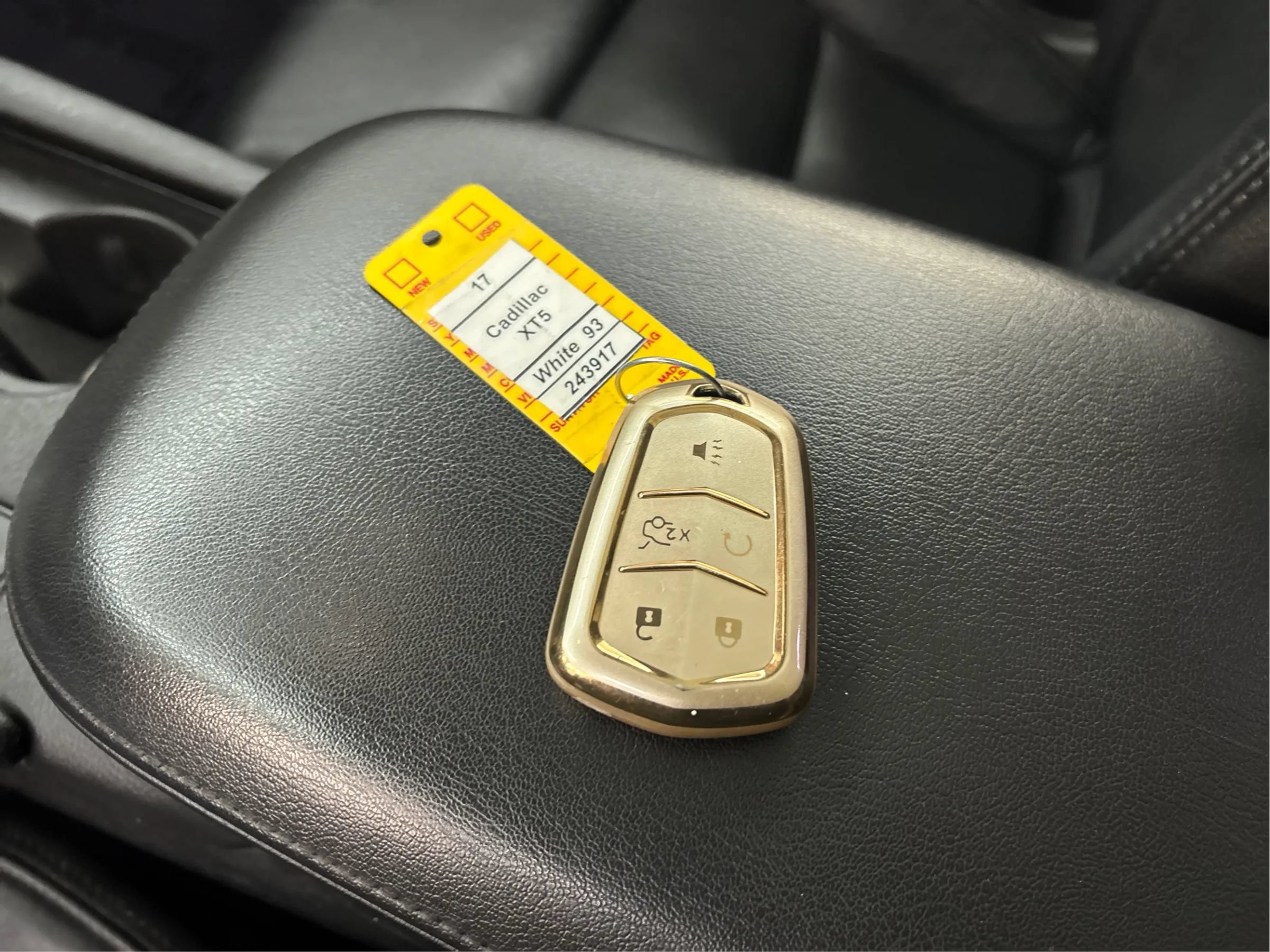 Used 2017 Cadillac XT5 Premium Luxury FWD image 40