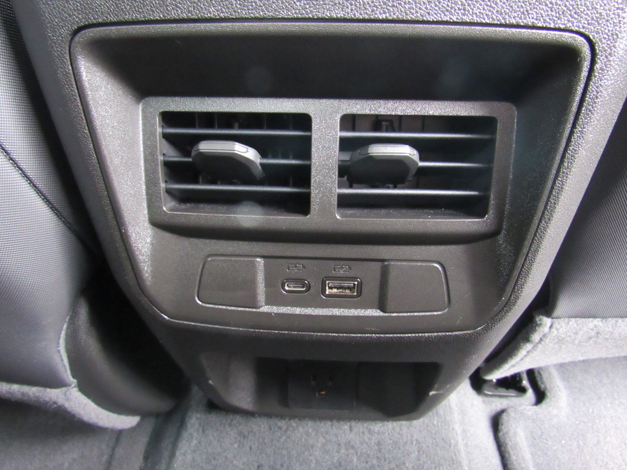Used 2025 Chevrolet Colorado Z71 w/ Technology Package AWD/4WD image 31