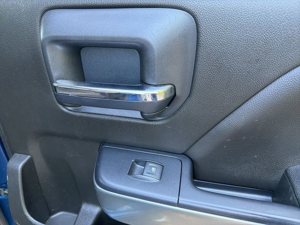 Used 2018 Chevrolet Silverado 1500 LT w/ All Star Edition RWD image 26