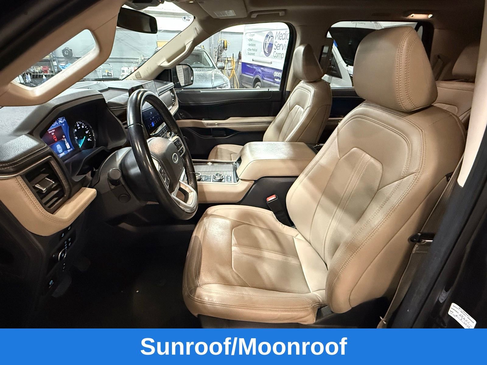 Used 2024 Ford Expedition Limited AWD/4WD image 13