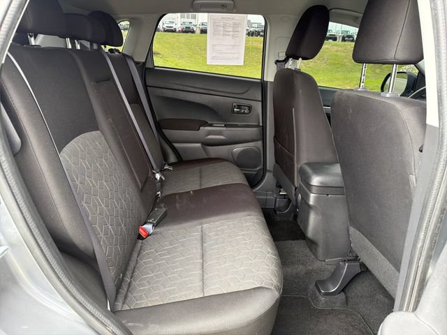 Used 2025 Mitsubishi Outlander Sport AWD image 29