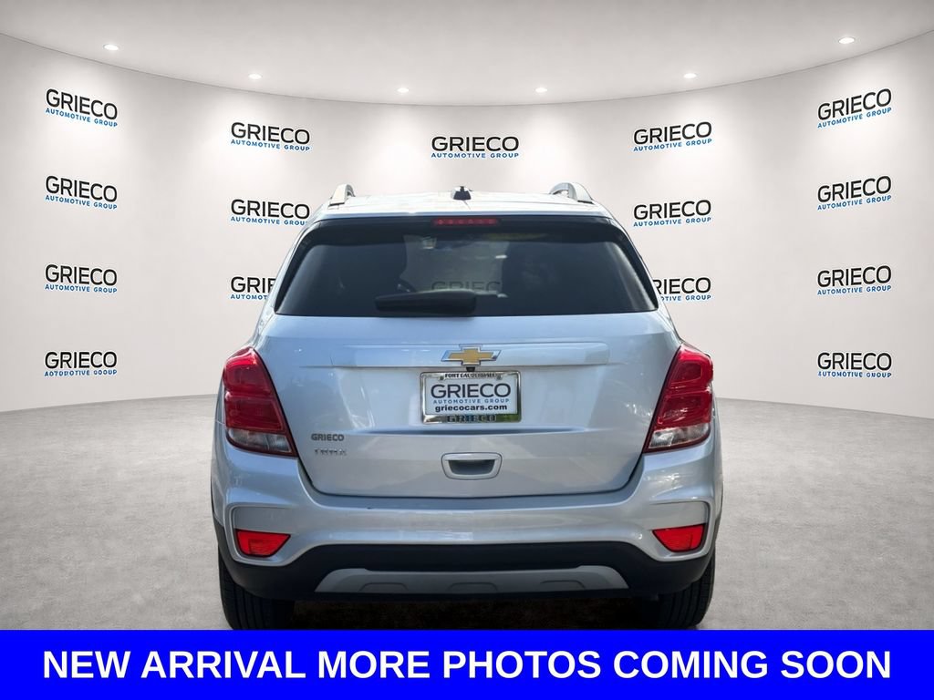 Used 2022 Chevrolet Trax LT w/ LT Convenience Package FWD image 6